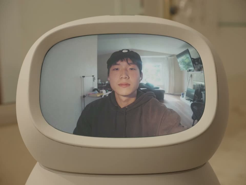 A recorded welcome message playing on Rhem